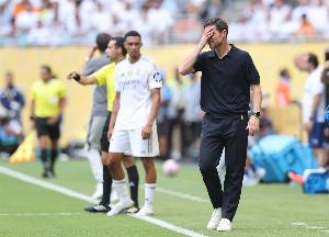 2005-06赛季以来，阿隆索是皇马主帅西甲首秀首发第三年轻主教练