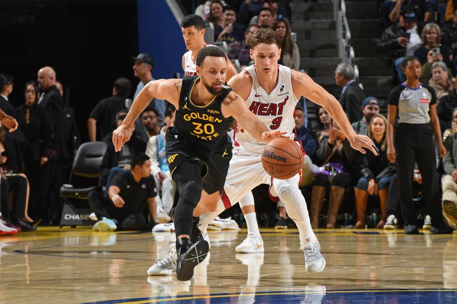 大乐透开奖结果-库里19+11巴特勒17分 勇士击败热火4连胜