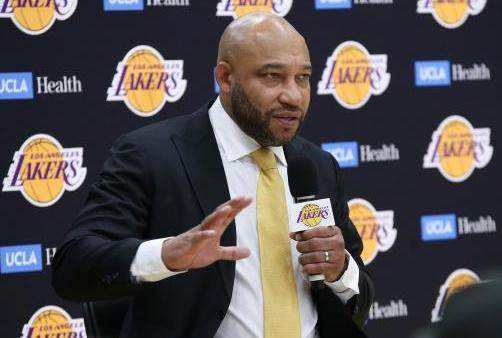 黑暗中的光亮？修缮湖人防守 哈姆工作初显成效